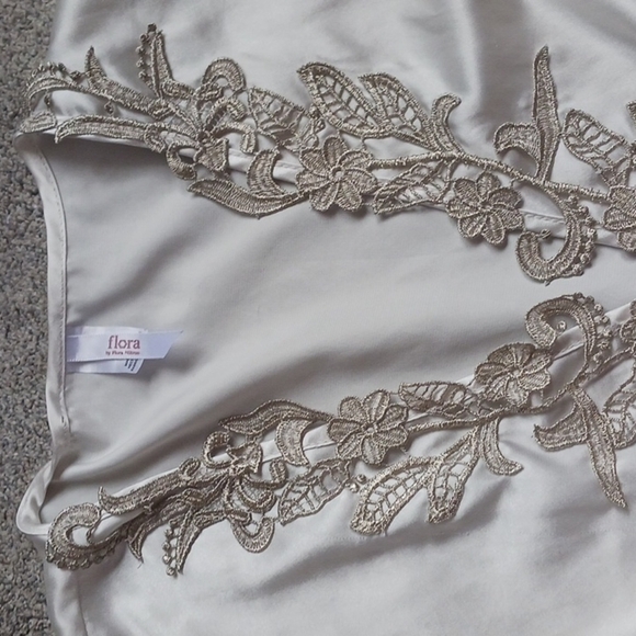 Flora by Flora Nikroo Satin and Lace Robe - Picture 4 of 8